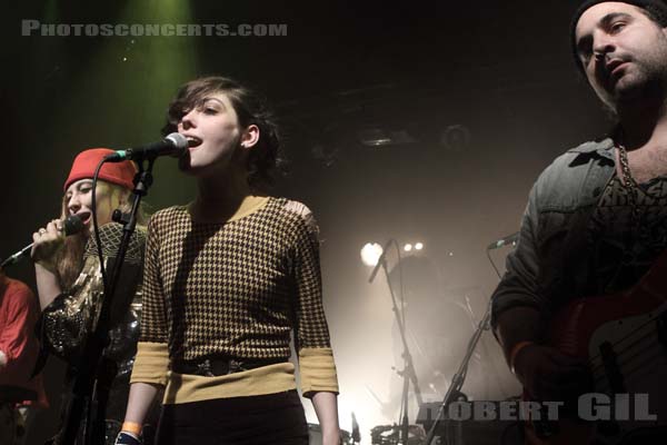 FRIENDS - 2012-02-01 - PARIS - La Fleche d'Or - 